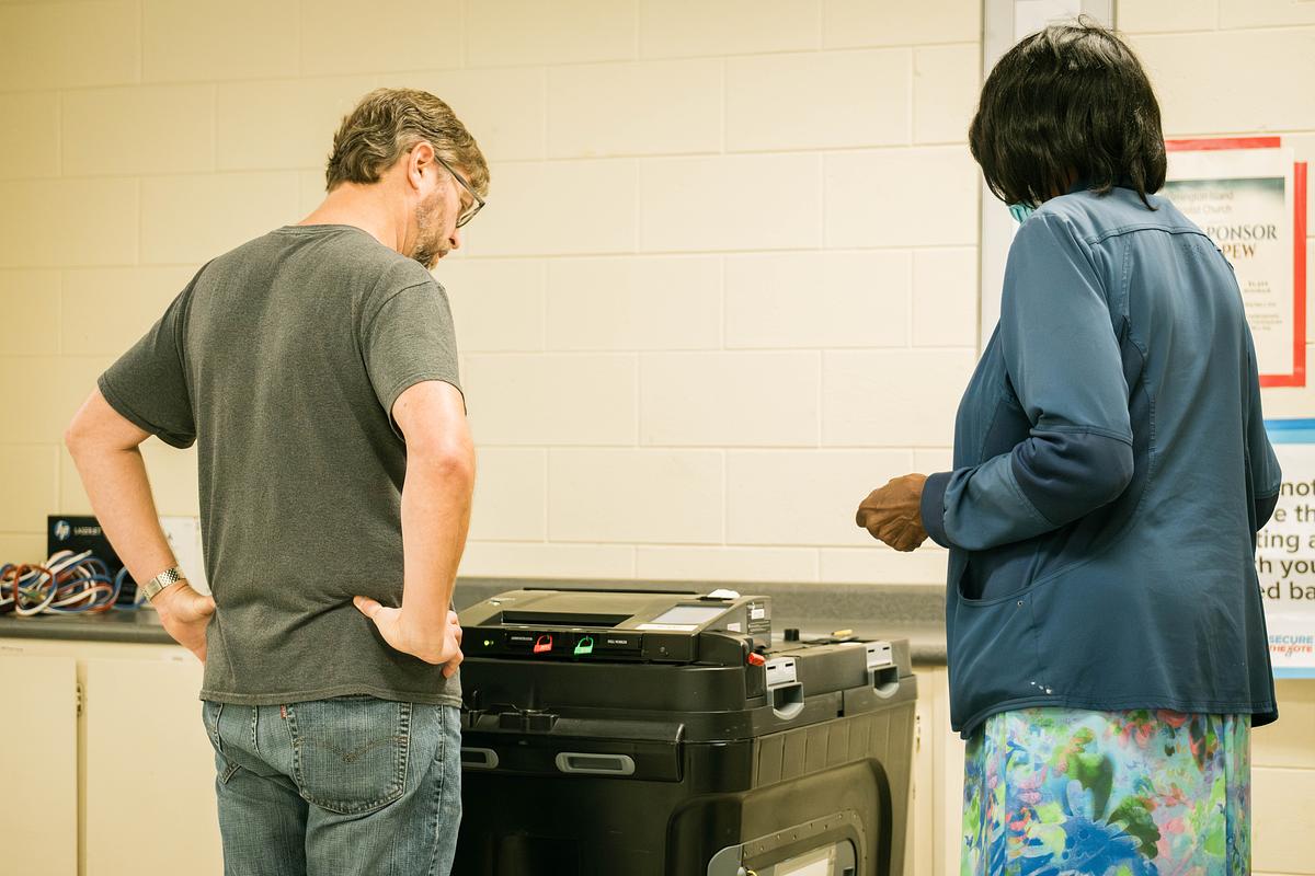 Georgia’s QR codes for scanning ballots will remain for midterms after lawmakers delay fix